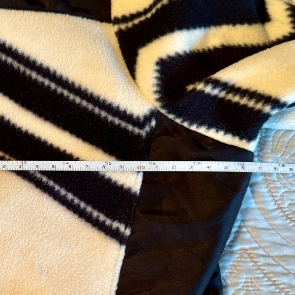 Ralph Lauren L-RL Lauren Active jacket in black & white chevron design size XS - Picture 7 of 11